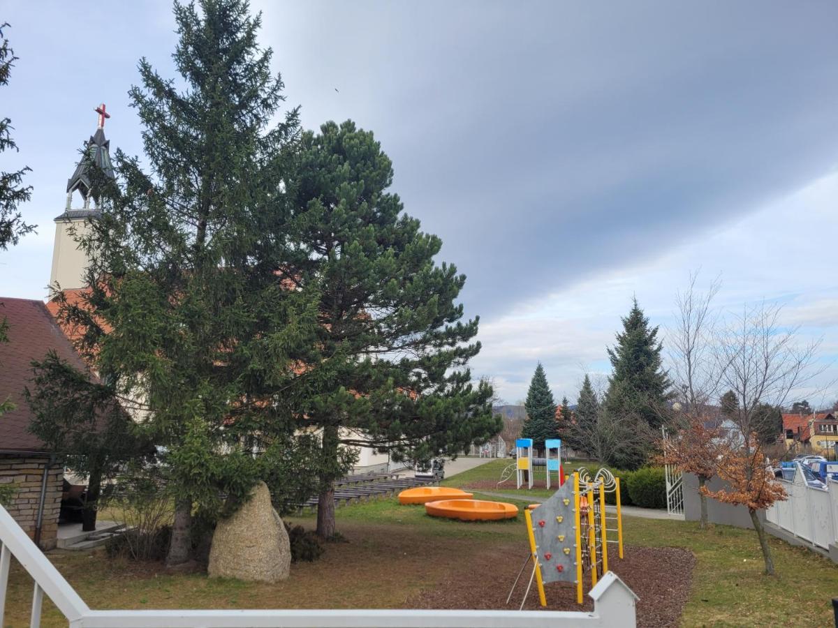 Apartament Nina Jelenia Góra Exterior foto